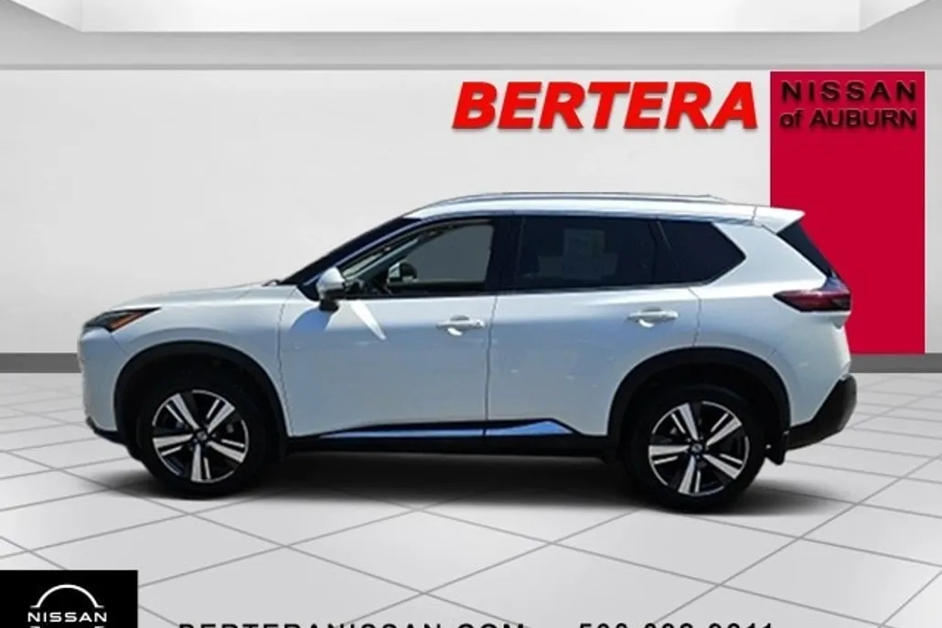 2021 Nissan Rogue SL photo 1