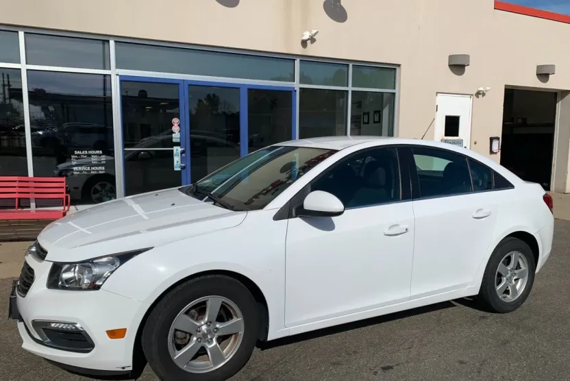 2015 Chevrolet Cruze LT photo 1