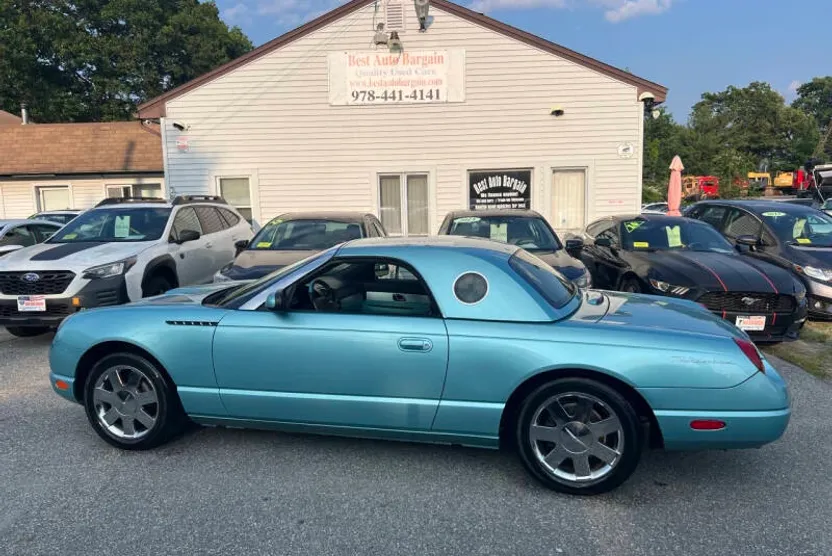 2002 Ford Thunderbird Deluxe photo 1