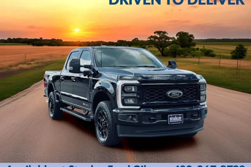 2025 Ford F-350 Lariat photo 1