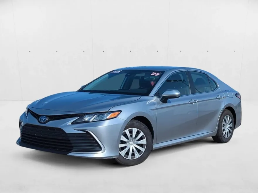 2023 Toyota Camry Hybrid LE photo 1