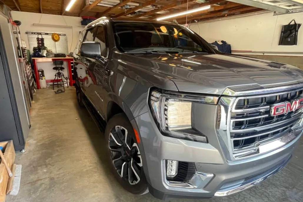 2022 Gmc Yukon SLT photo 1