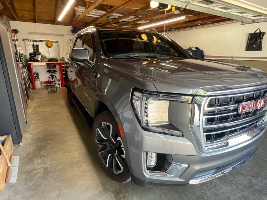 2022 Gmc Yukon SLT photo 1
