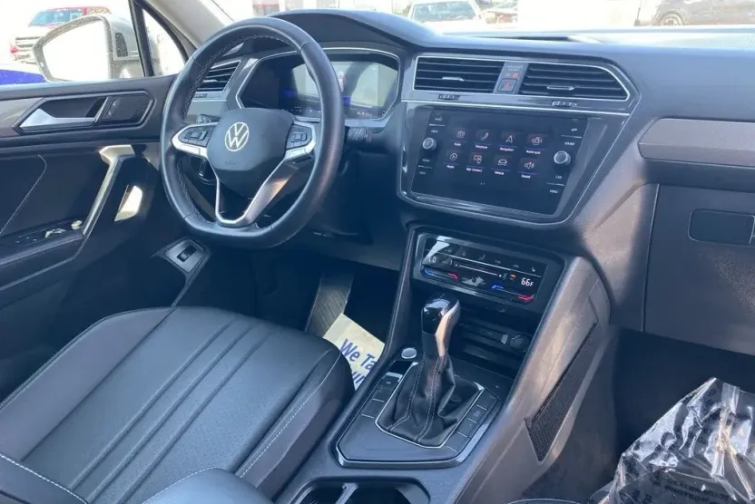 2024 Volkswagen Tiguan SE Wolfsburg Edition photo 1