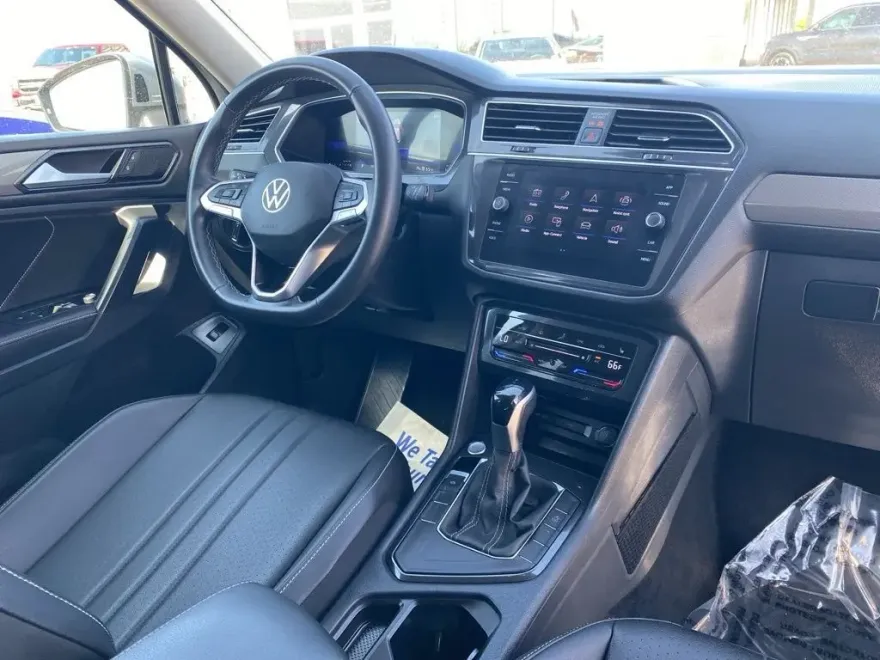 2024 Volkswagen Tiguan SE Wolfsburg Edition photo 1