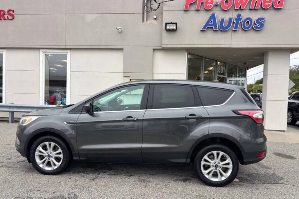 2017 Ford Escape SE photo 1