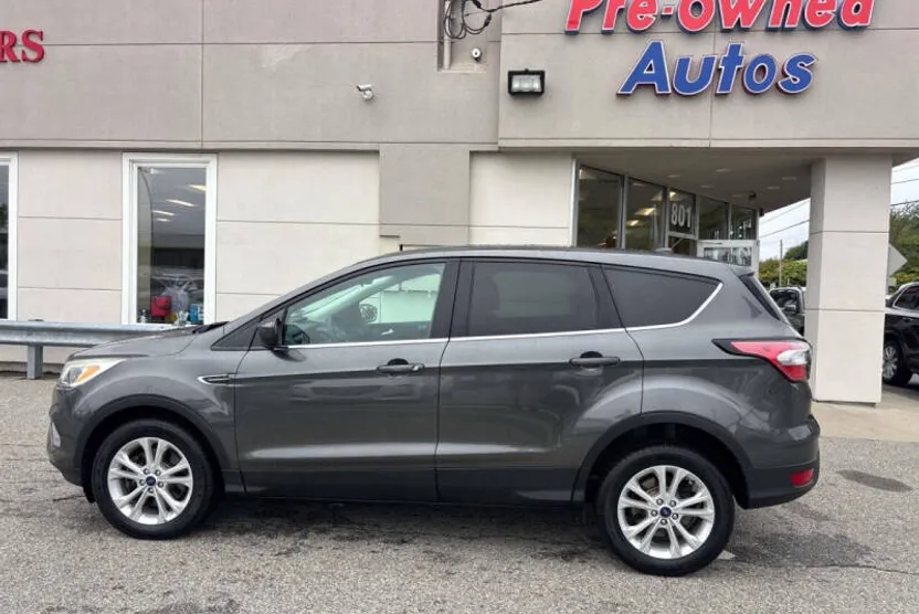 2017 Ford Escape SE photo 1