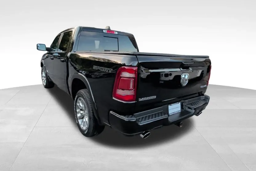 2022 Ram 1500 Laramie photo 1