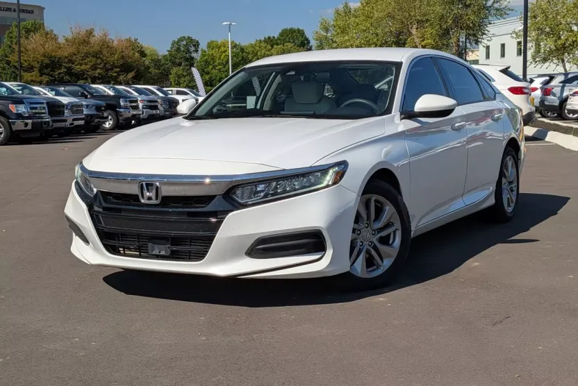 2018 Honda Accord LX photo 1