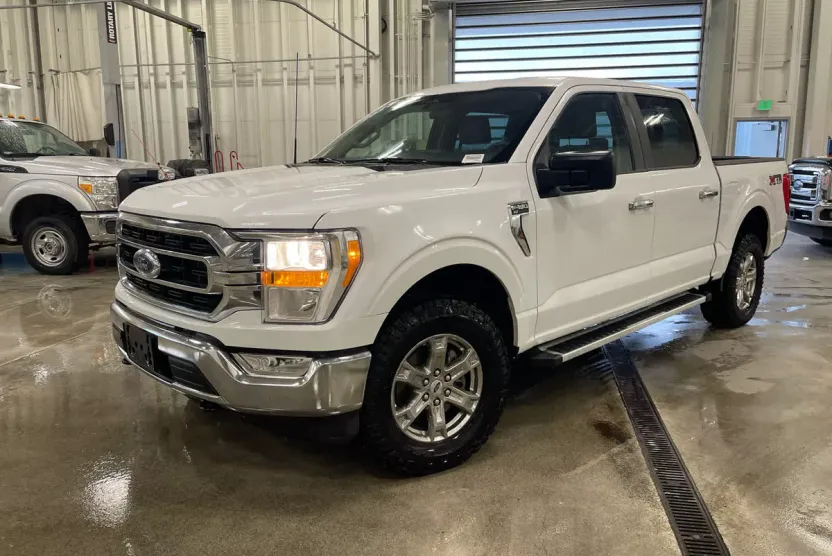 2023 Ford F-150 XLT photo 1