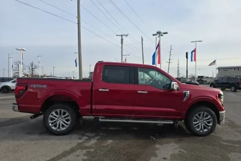 2025 Ford F-150 XLT photo 3