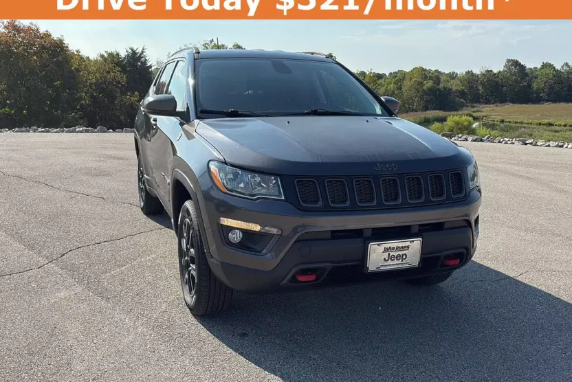 2019 Jeep Compass Trailhawk photo 1