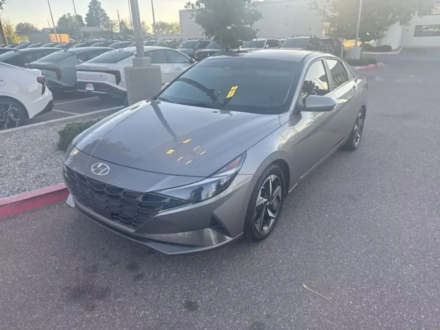 2023 Hyundai Elantra Hybrid Limited photo 1