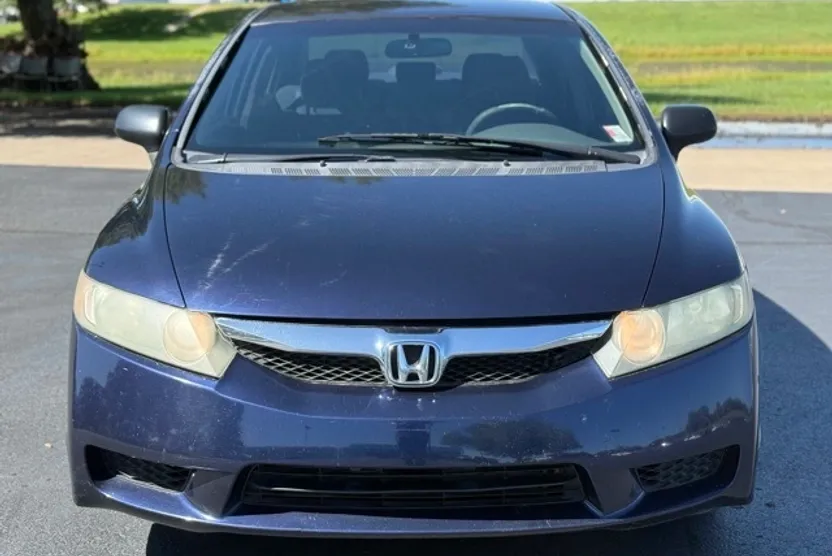 2011 Honda Civic VP photo 1
