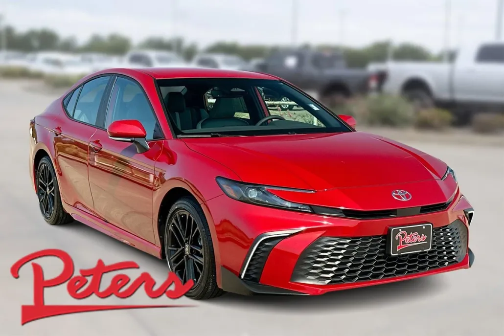 2025 Toyota Camry SE photo 1
