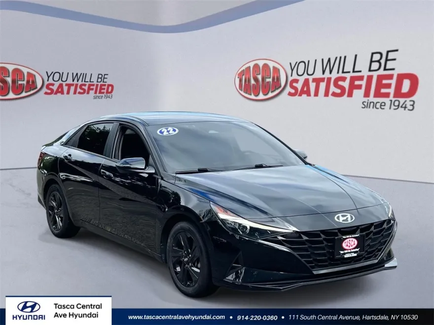 2022 Hyundai Elantra SEL photo 1