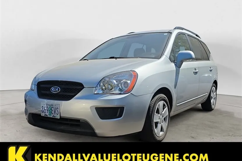 2009 Kia Rondo LX photo 1