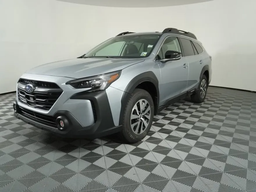 2025 Subaru Outback Premium photo 1