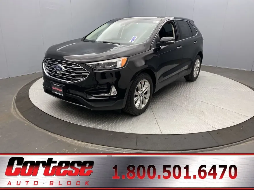 2019 Ford Edge Titanium photo 1