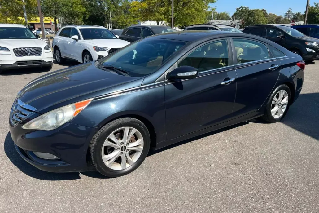 2011 Hyundai Sonata Limited photo 1