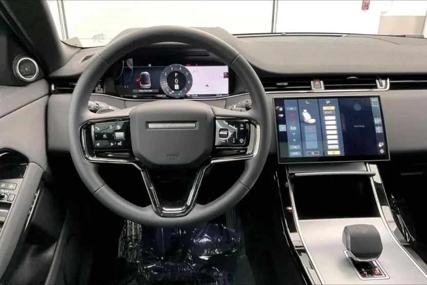 2025 Land Rover Range Rover Evoque S photo 1