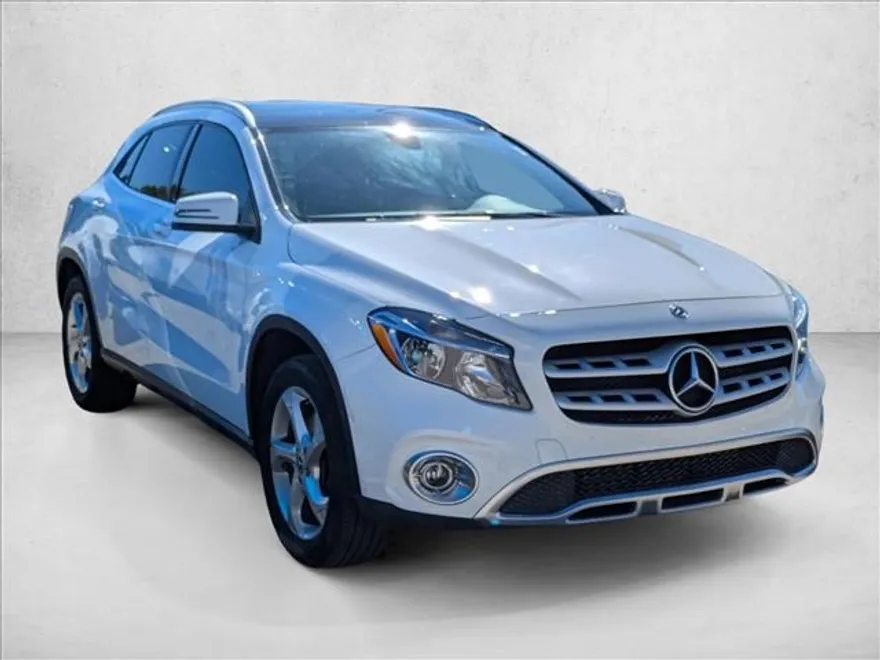 2018 Mercedes Benz GLA 250 photo 1