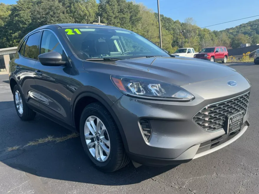2021 Ford Escape SE photo 1