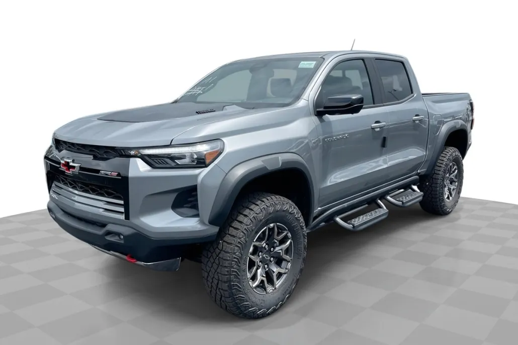 2025 Chevrolet Colorado ZR2 photo 1