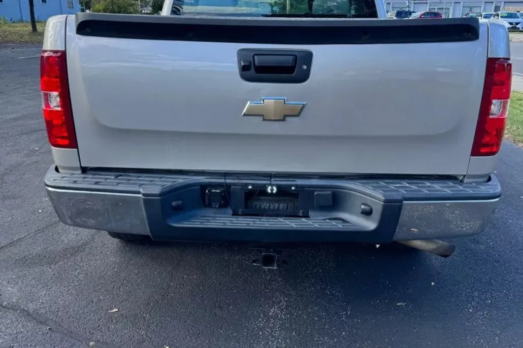 2009 Chevrolet Silverado 1500 Work Truck photo 1