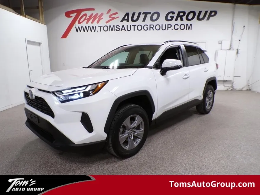 2022 Toyota RAV4 Hybrid XLE photo 1