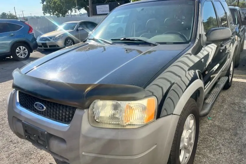2002 Ford Escape XLT Sport photo 1