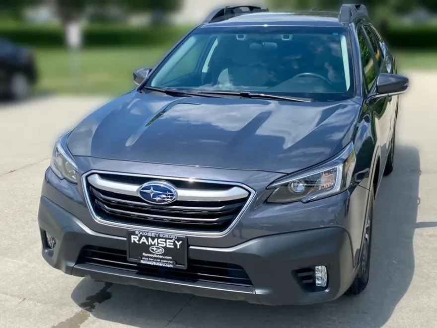 2022 Subaru Outback Base photo 1