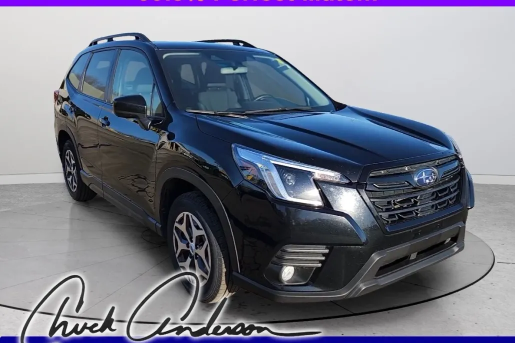 2023 Subaru Forester Premium photo 1
