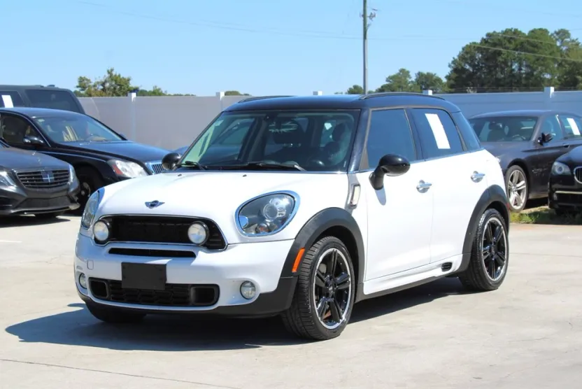 2012 Mini Countryman S photo 1