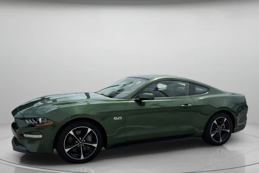 2022 Ford Mustang GT photo 1