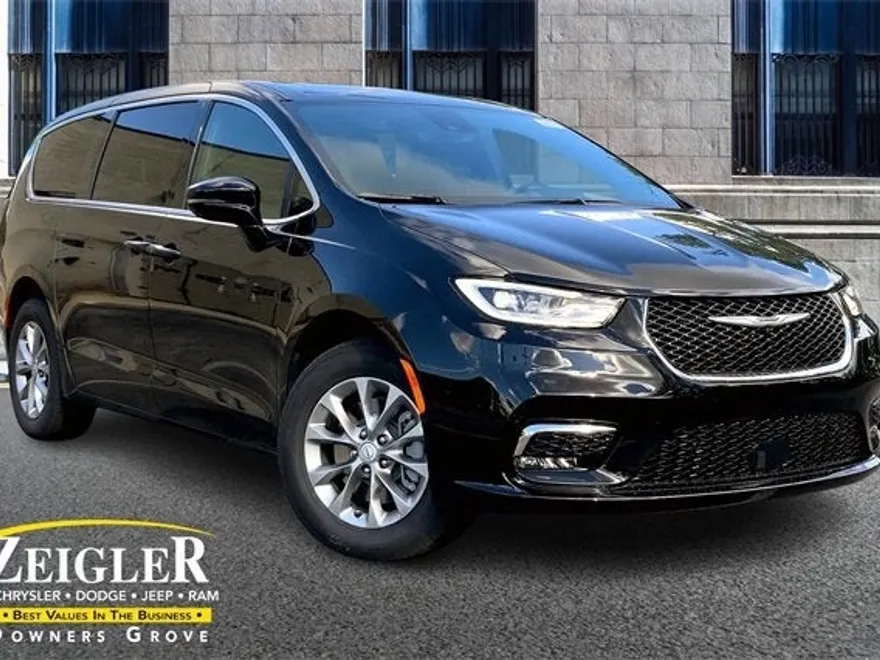 2026 Chrysler Pacifica photo 1