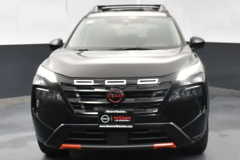 2026 Nissan Rogue SV photo 1