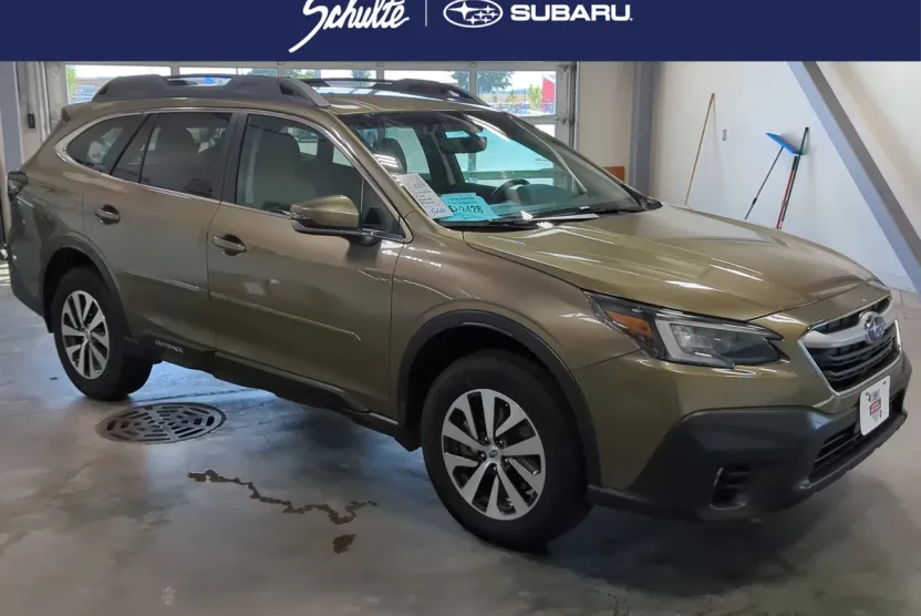 2020 Subaru Outback Premium photo 1