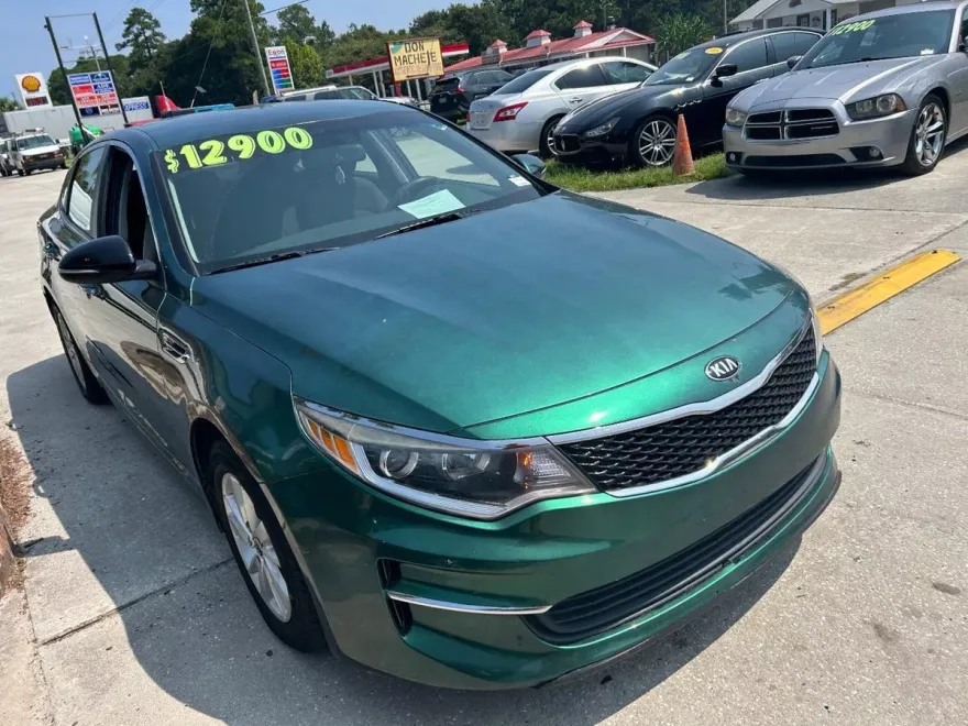 2018 Kia Optima LX photo 1