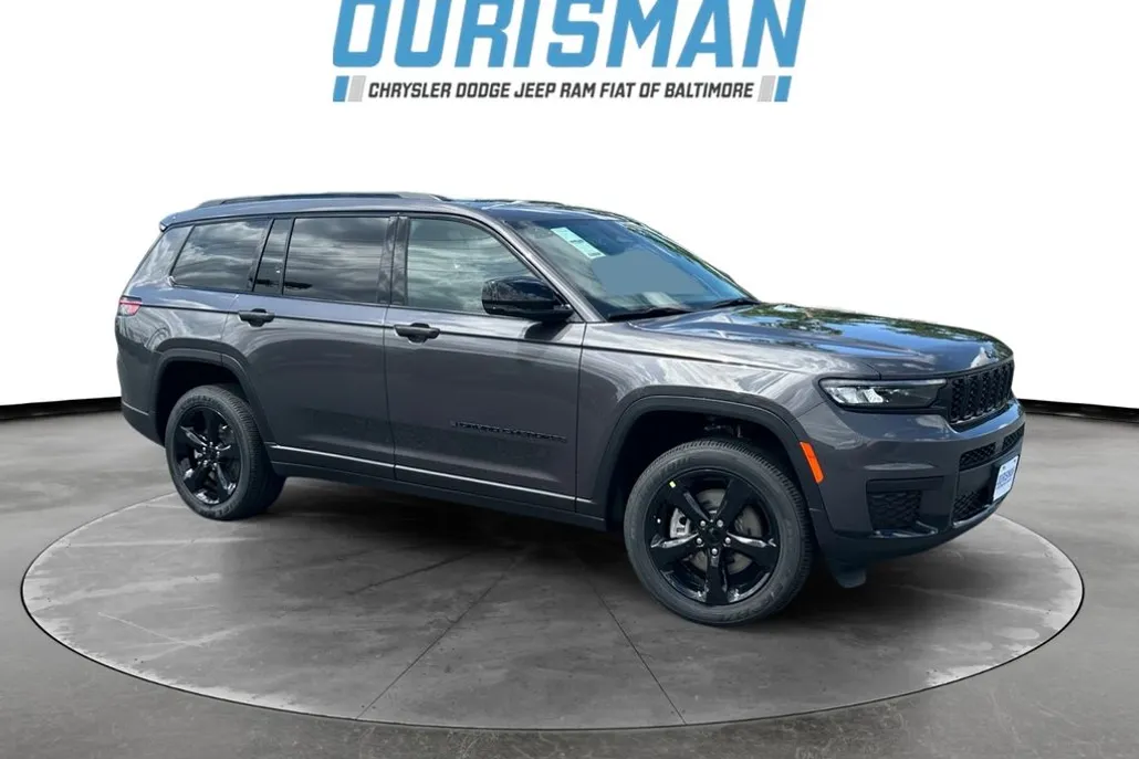 2025 Jeep Grand Cherokee Altitude photo 1