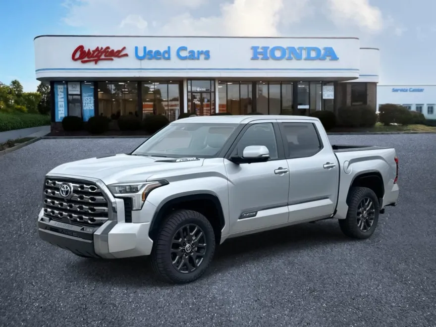 2024 Toyota Tundra Platinum photo 1
