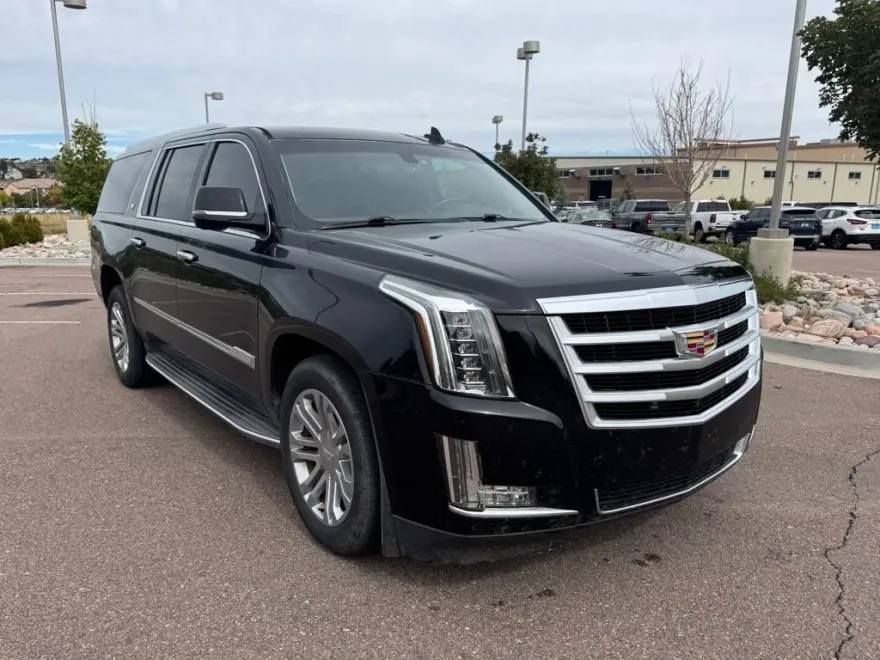 2016 Cadillac Escalade ESV Standard photo 1