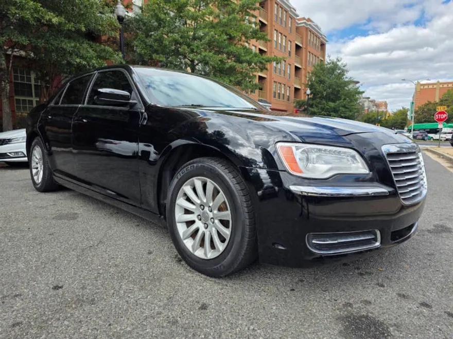 2014 Chrysler 300 Base photo 1