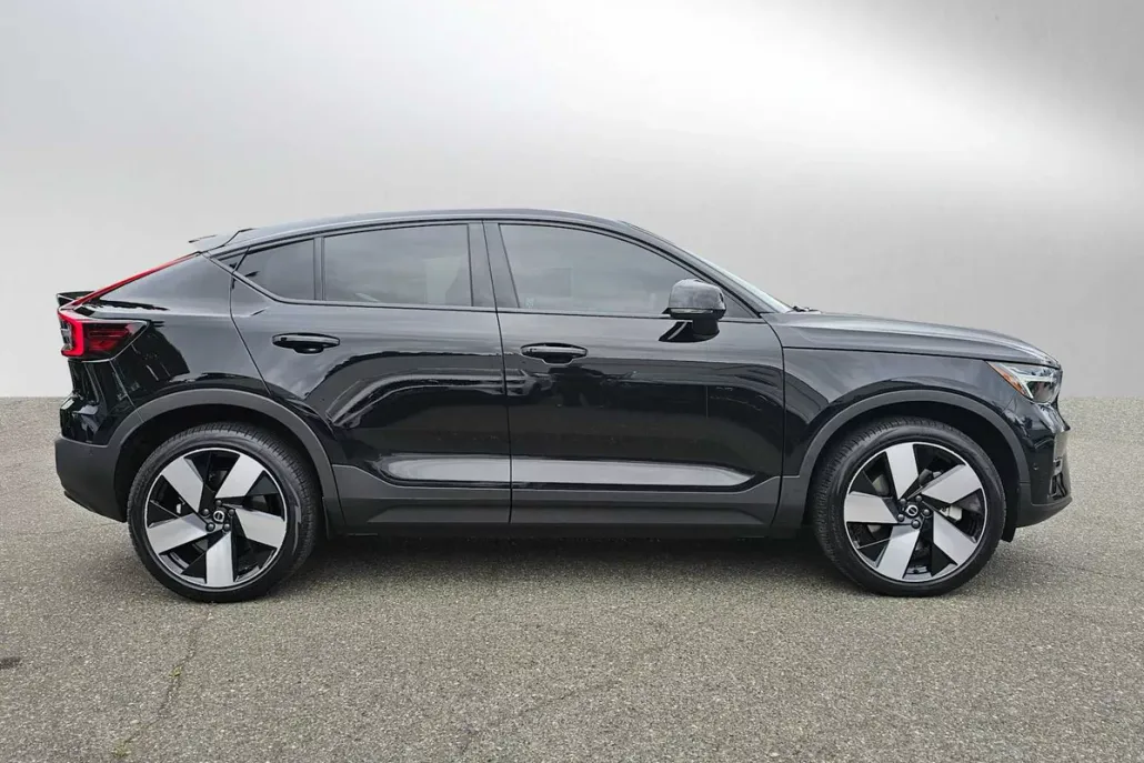 2023 Volvo C40 Recharge Ultimate photo 1