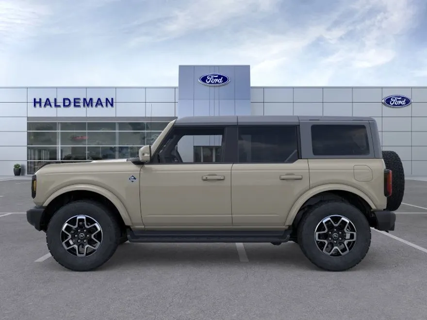 2025 Ford Bronco Outer Banks photo 1