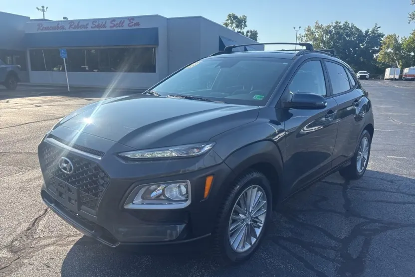 2020 Hyundai Kona SEL photo 1