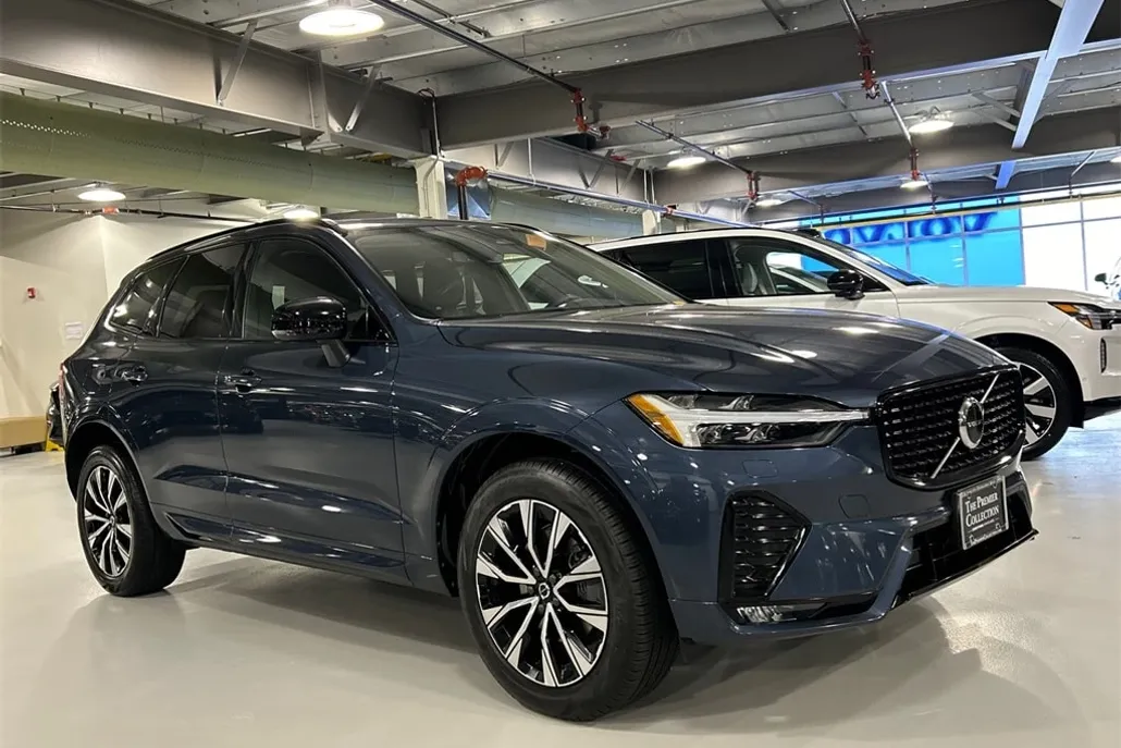 2024 Volvo XC60 B5 Core photo 1