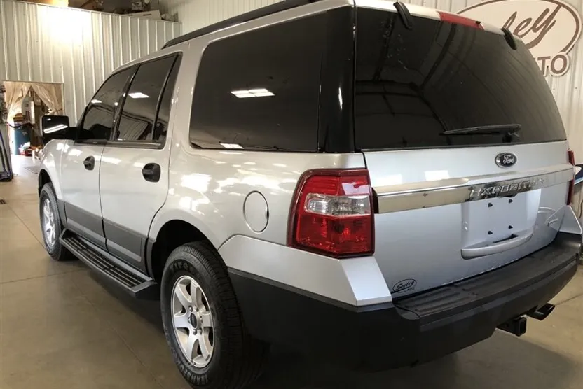 2016 Ford Expedition XL photo 1