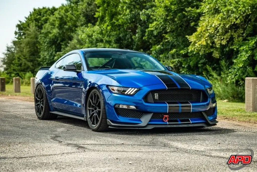 2017 Ford Mustang Shelby GT350 photo 1