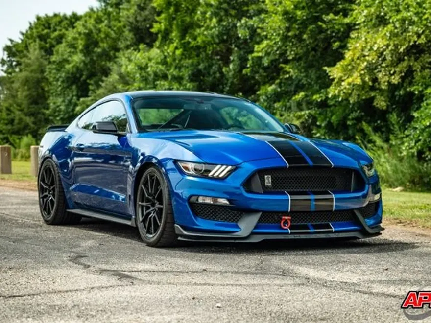 2017 Ford Mustang Shelby GT350 photo 1